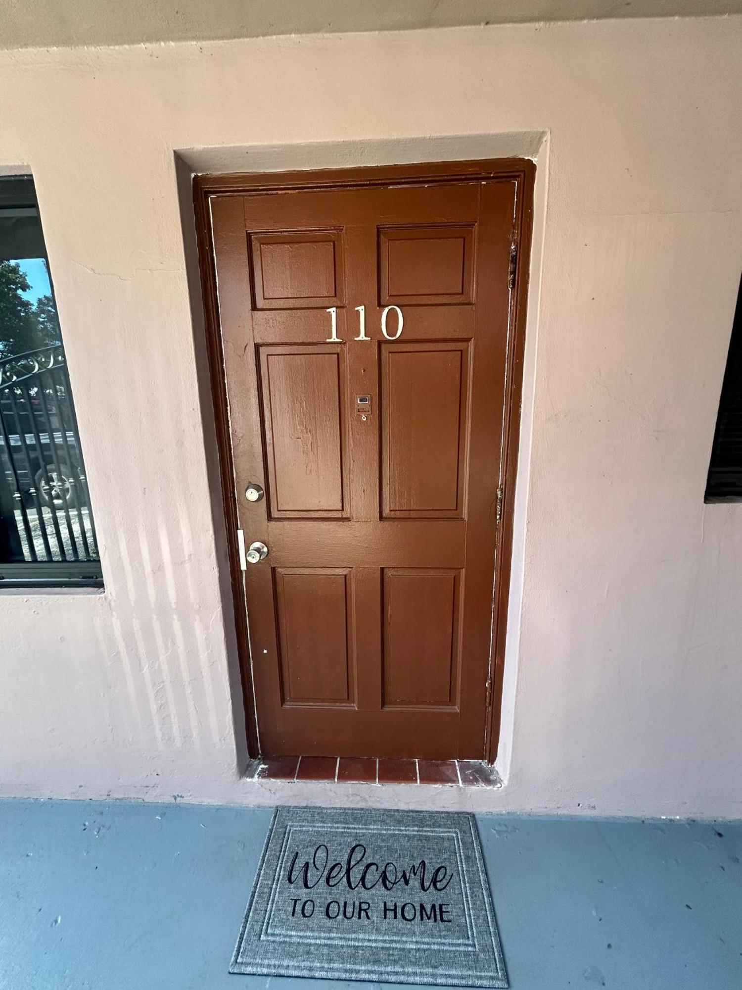 Apartment In Hollywood Close To Shops & Beach 110 Exterior photo